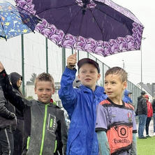 Dwa zespoły w akcji. Spotkania w deszczowej aurze