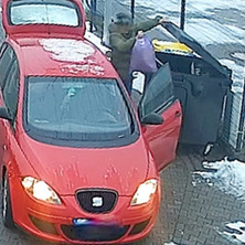 Wyrzucali odpady do kontenera przy myjni. Zostali ukarani