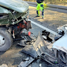 Wypadek z udziałem czterech aut. Droga zablokowana