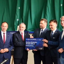 Rządowe wsparcie na Centrum Sportu. Minister Czarnek i Schreiber w Sicienku